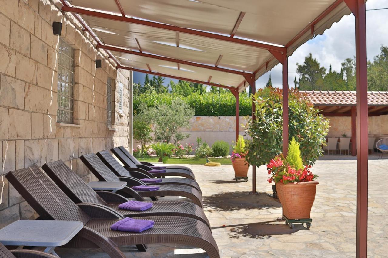 Villa Grand Pinea Cilipi Exterior photo