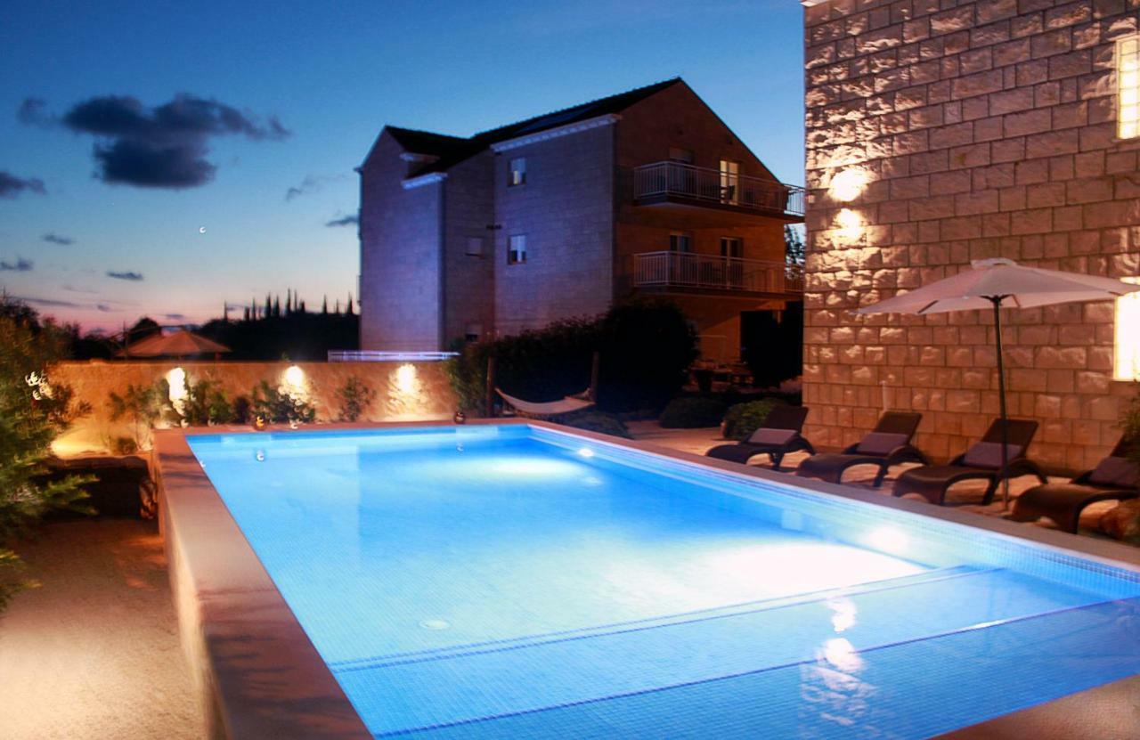 Villa Grand Pinea Cilipi Exterior photo